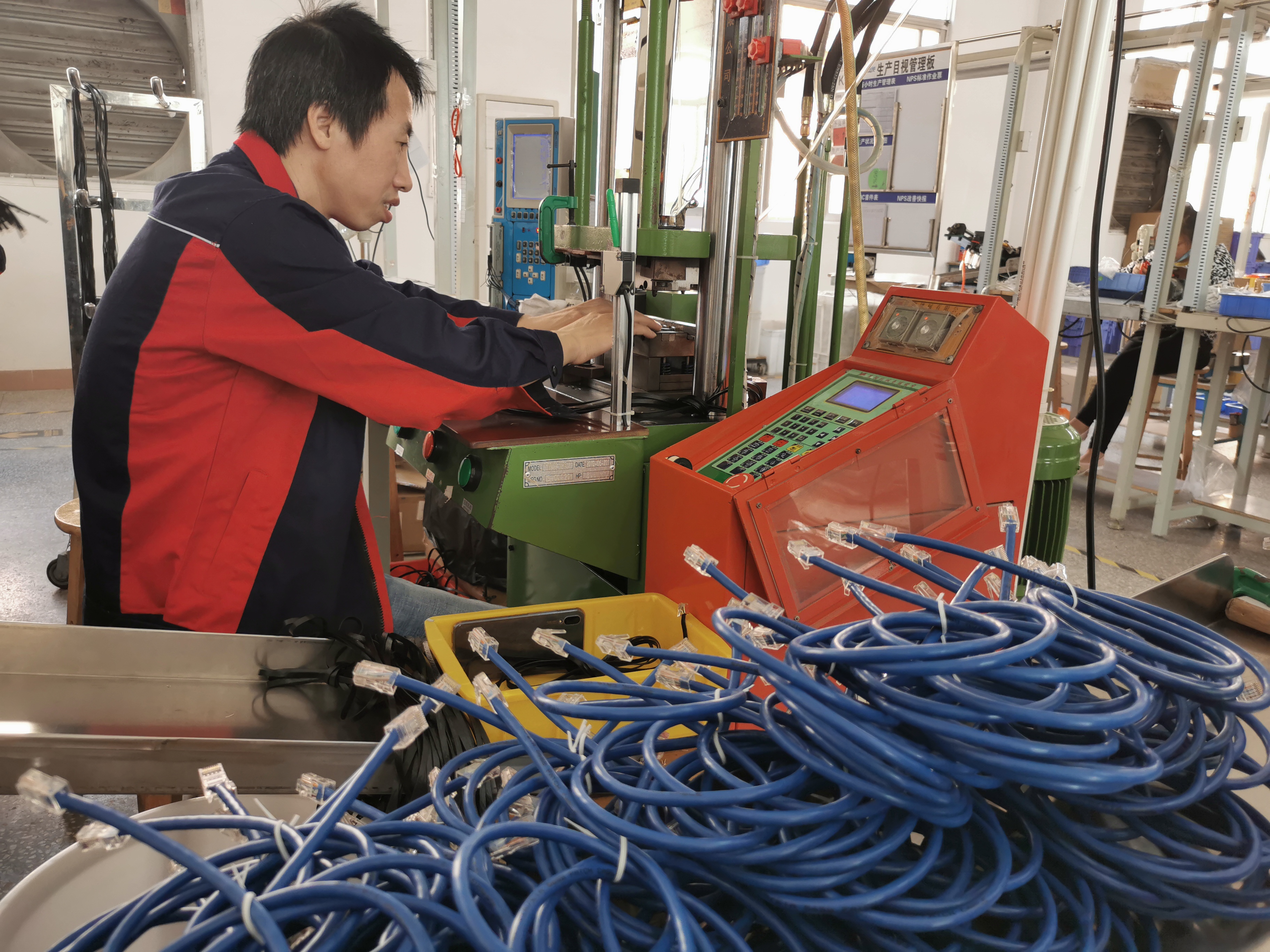 网络跳线,成品网线,网线生产厂家